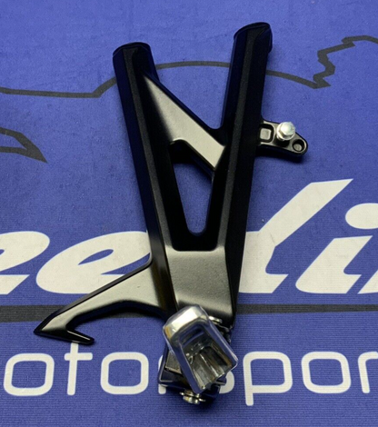 Suzuki Passenger Foot Rest Set GSX-8R/S 2023-2025 OEM 43821-25L00, 43811-25L00