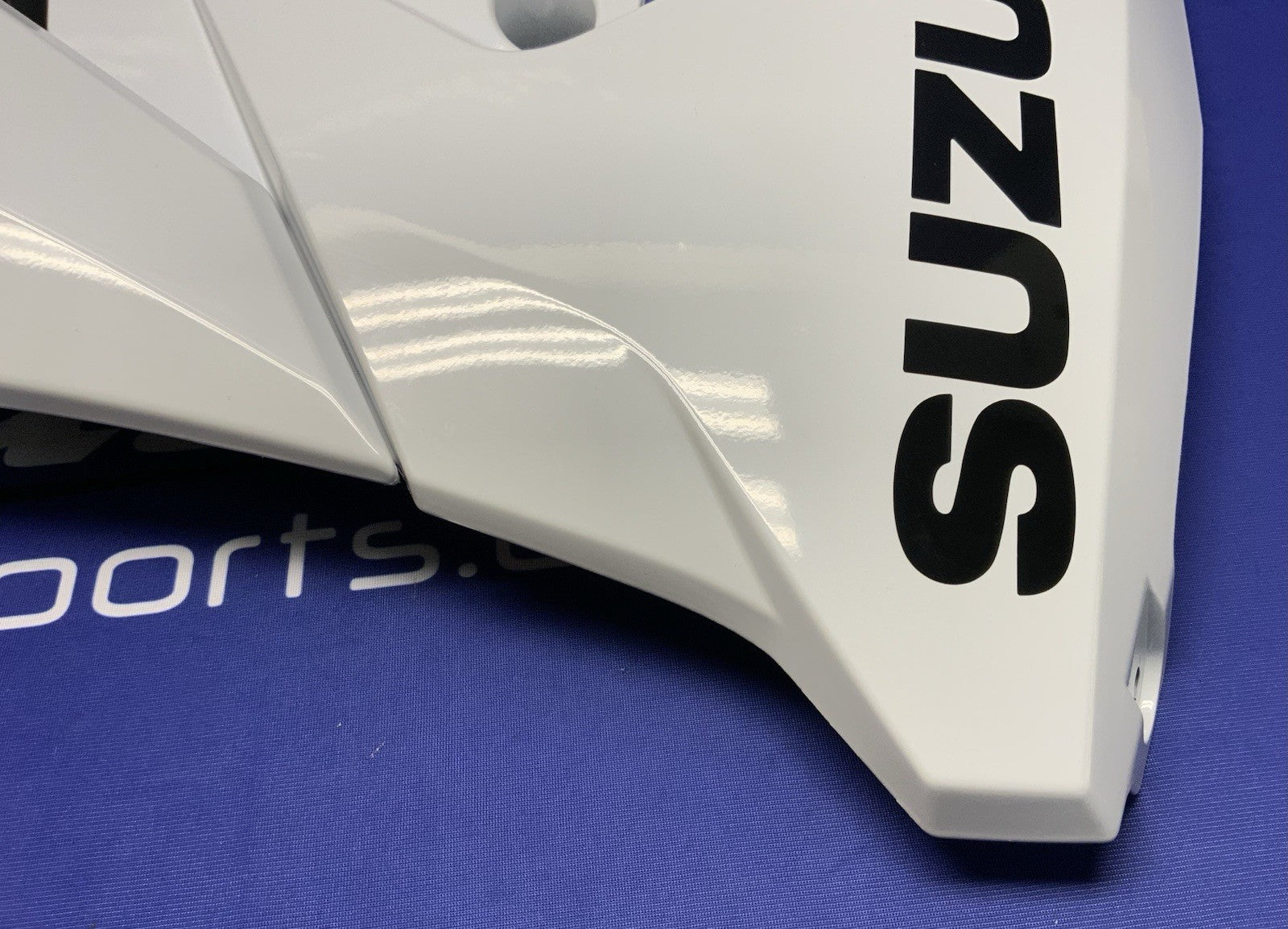 Suzuki Left Complete Fairing (White) GSX-8R 2023-2026 OEM 94480-25L10-QU2