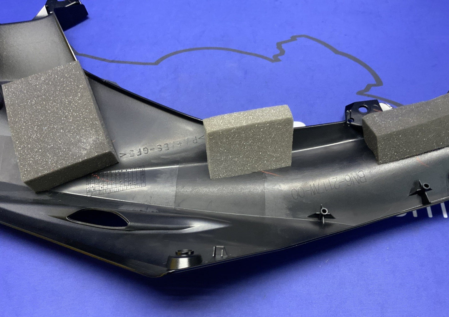 Yamaha Right Upper Fairing (Raven Black) YZF-R6 2017-2026 OEM BN6-2117W-00-P1