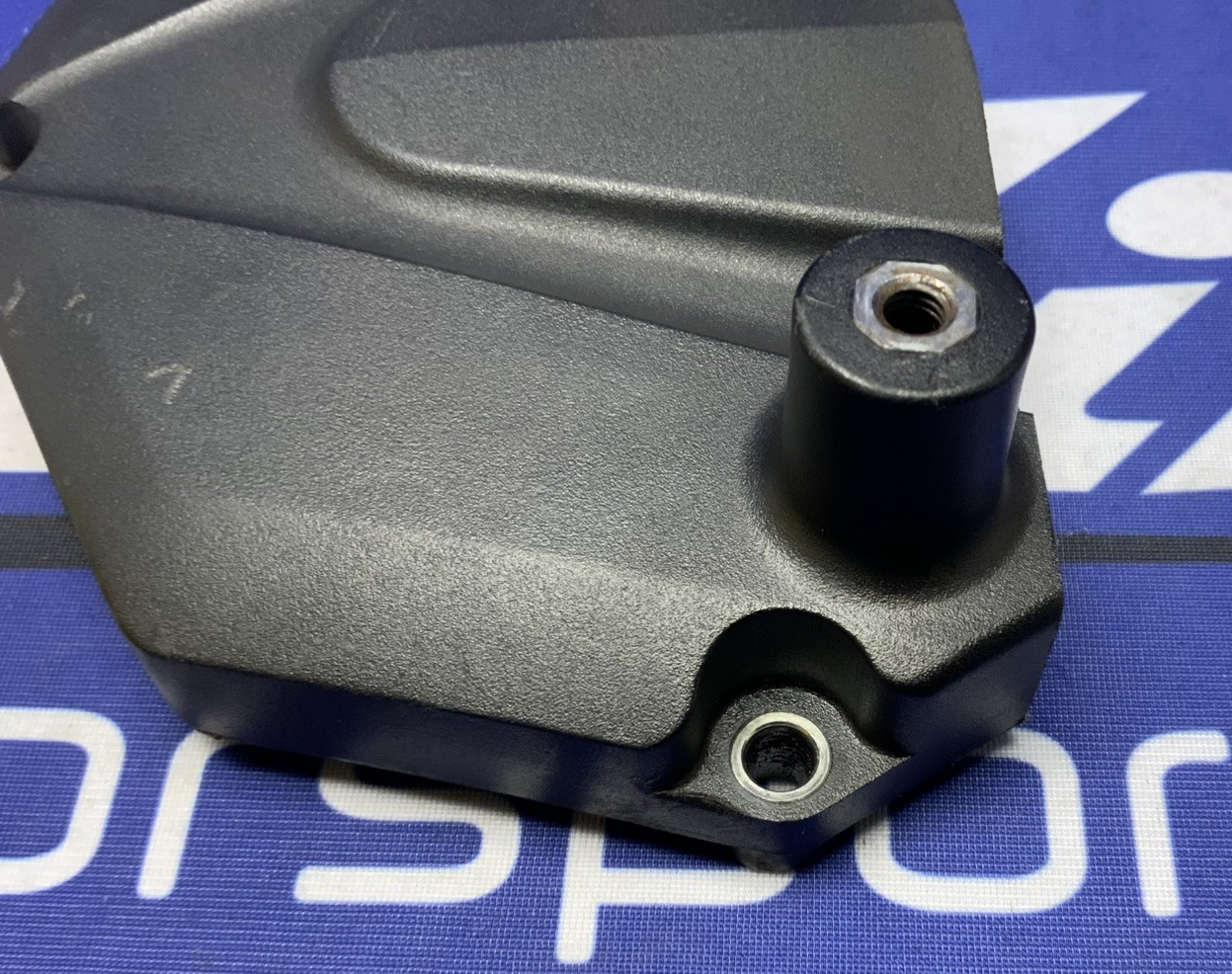 Yamaha Chain Cover YZF-R6 2006-2024 OEM 2C0-15418-00-00