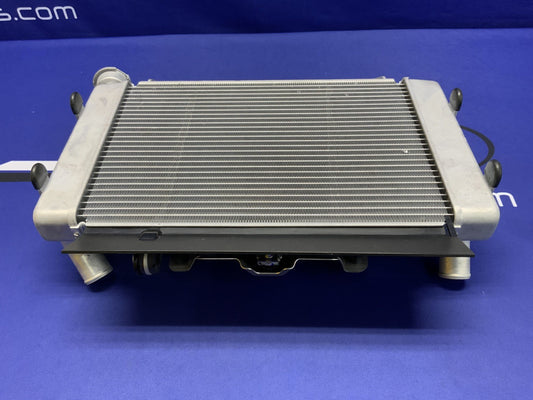 Suzuki Radiator Assembly W/Fan GSX-8R 2023-2026 OEM 17700-25L10-4