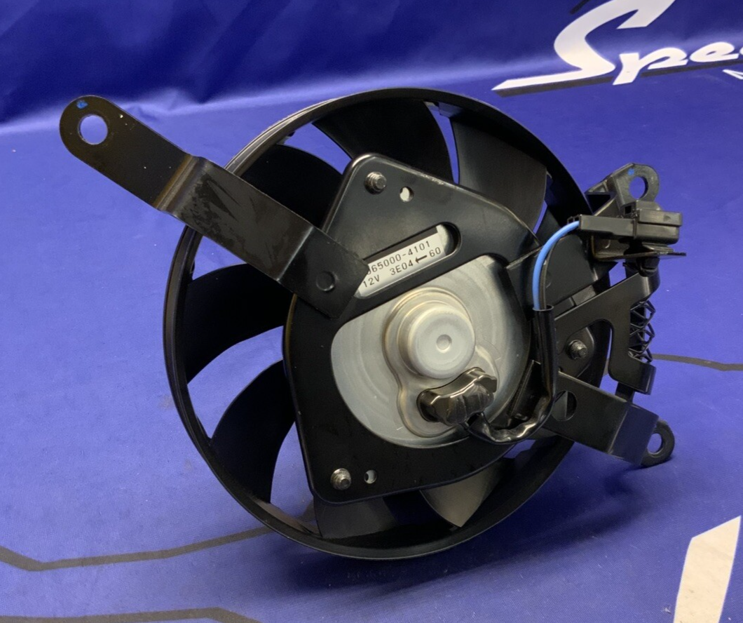 Suzuki Right Radiator Fan Assembly GSXR 1000/R 2017-2025 OEM 17810-17K00