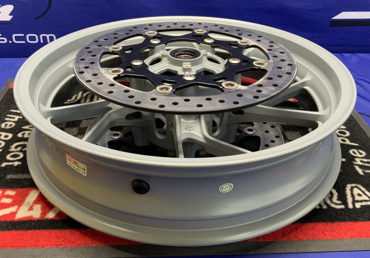 Suzuki Front Wheel W/ Rotors (Matte Gray) GSX-8R 2024-2026 OEM 54111-25L00-QZP-1