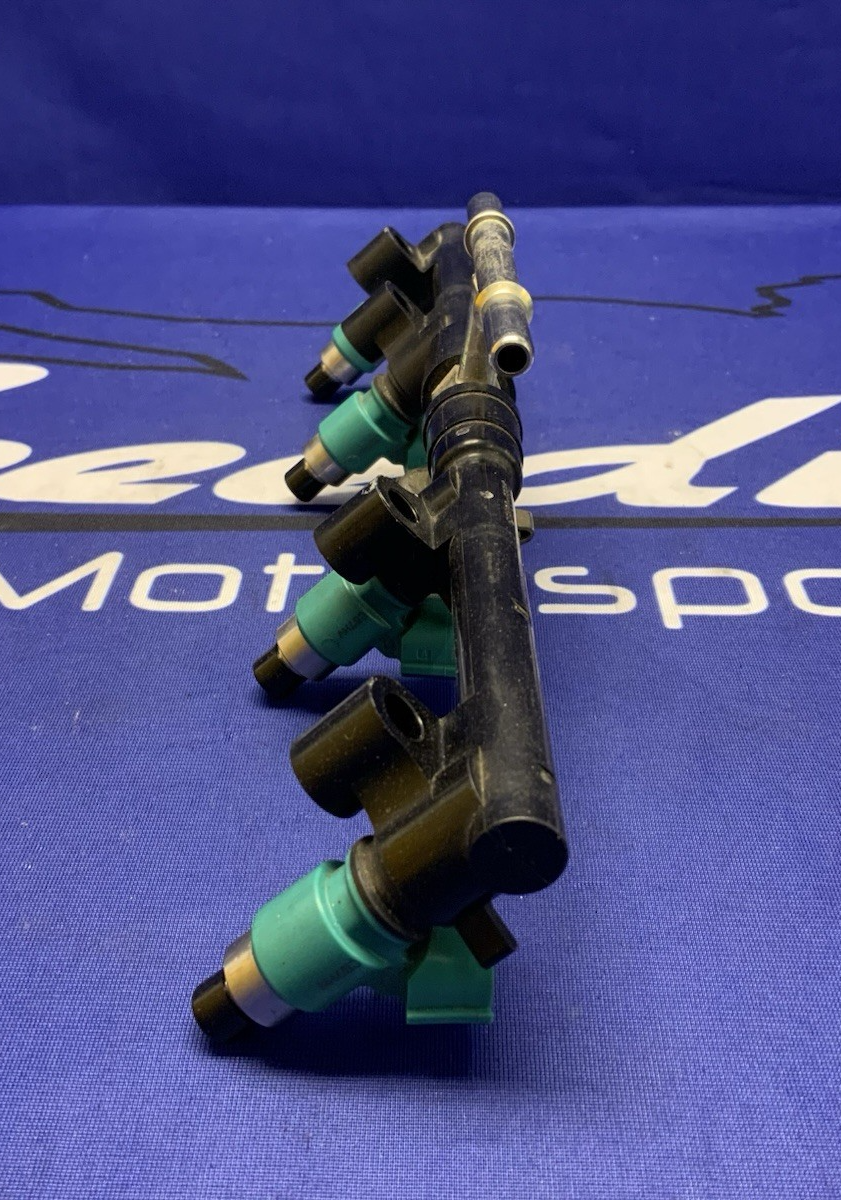 Yamaha Fuel Rail With Injectors YZF-R1 2009-2014 OEM 14B-13795-00-00