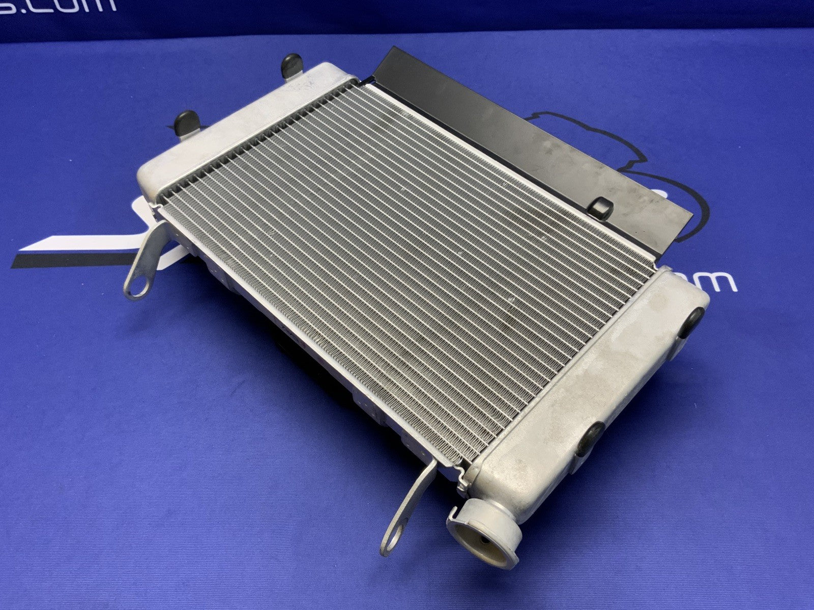 Suzuki Radiator Assembly W/Fan GSX-8R 2023-2026 OEM 17700-25L10-1