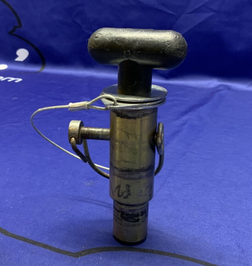 Pitbull Restraint Left Pin HBL FZ1 2006-2014, FZ8 2011-2013 F0075HB-000