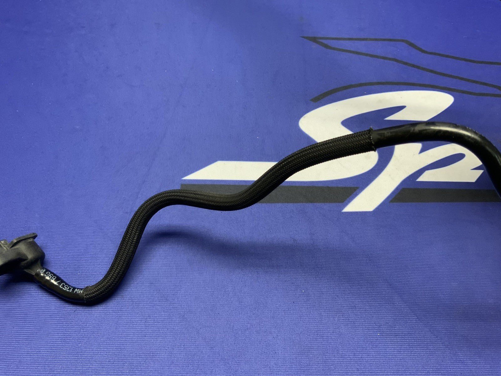 BMW Fuel Distributor Line Assembly R1200GS 2004-2007 OEM 13537696034