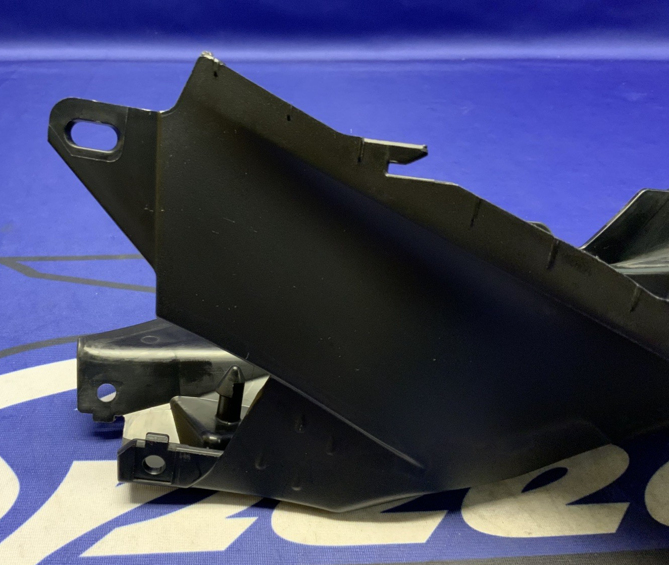 Yamaha Left Tail Inner Fairing YZF-R7 2022-2025 OEM BEB-21731-00-00