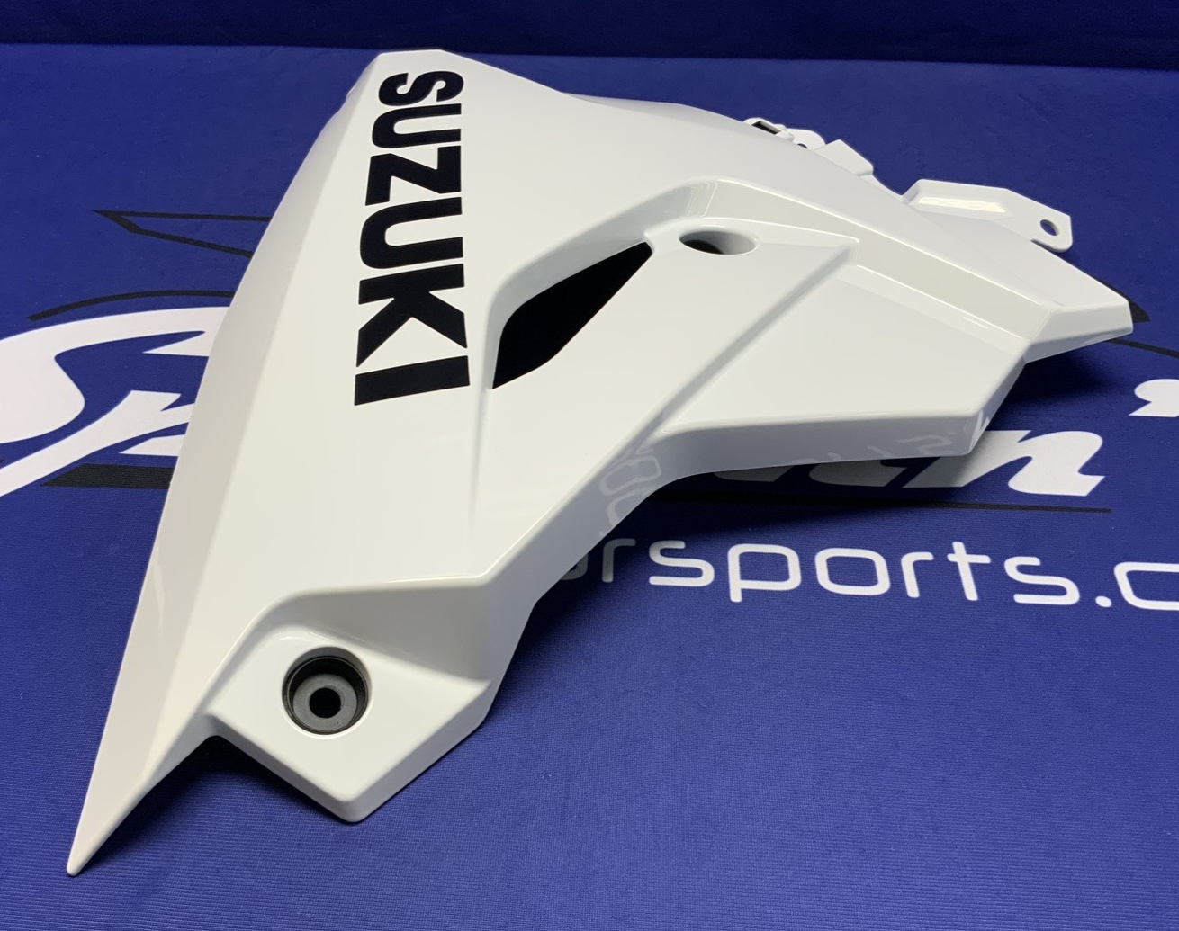Suzuki Left Lower Fairing (Pearl Tech White) GSX-8R 2026 OEM 94480-25L20-QU2-1