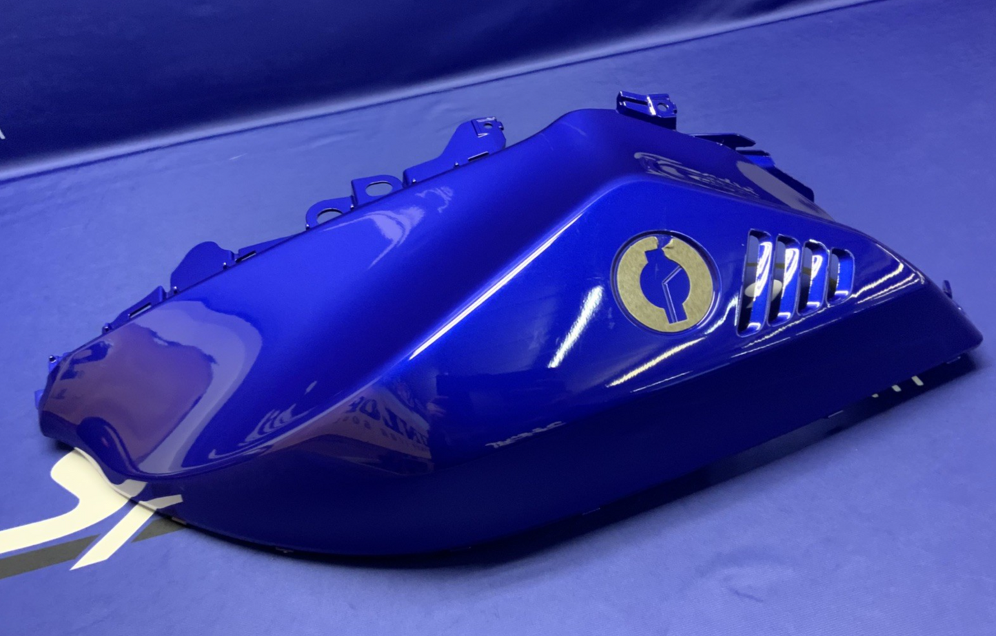 Yamaha Left Tank Fairing (Blue) YZF-R7 2022-2025 OEM BEB-24129-00-P0