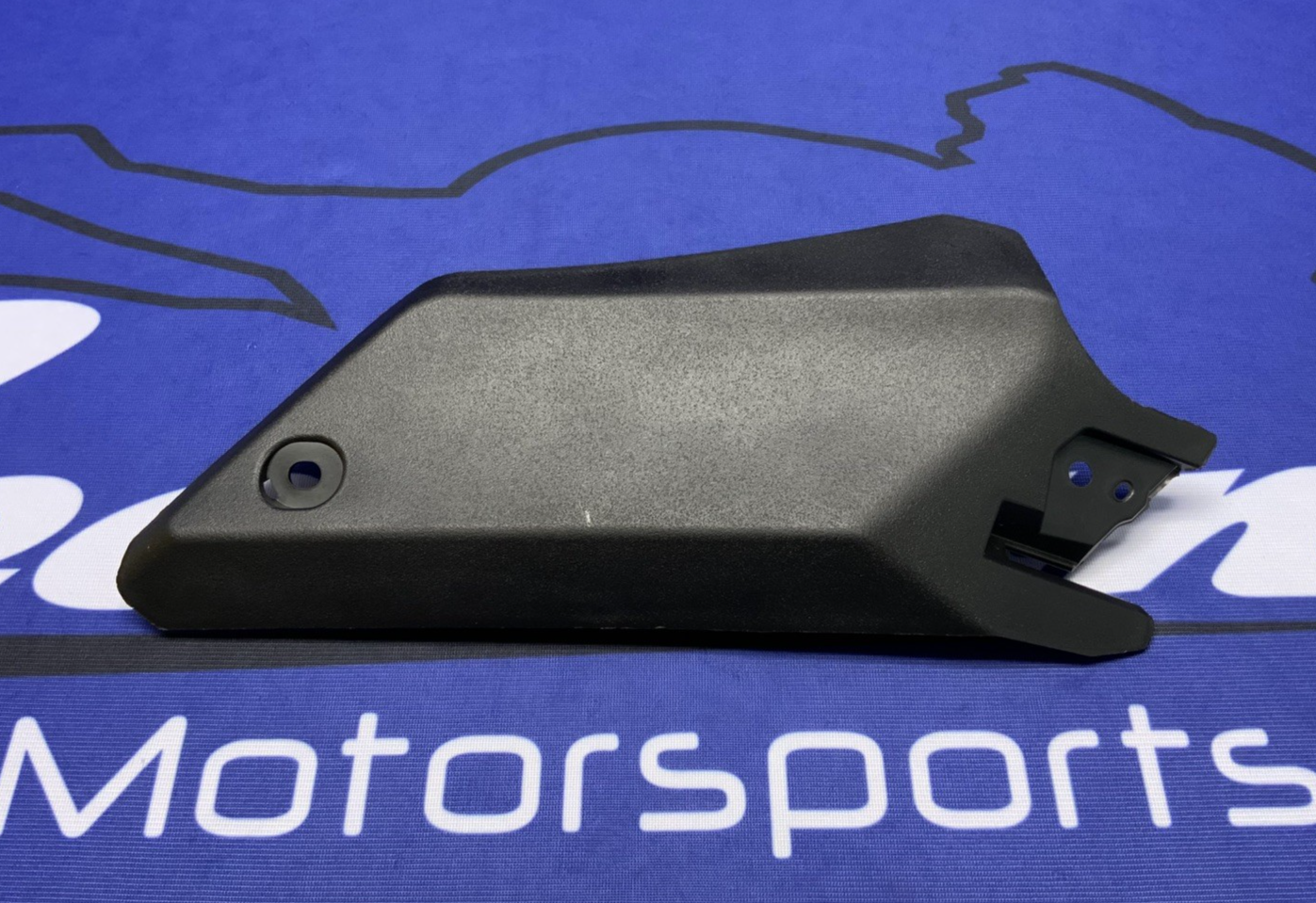 ZXMT Right Seat Under Cover YZF-R7 2022-2025 Y0722-15