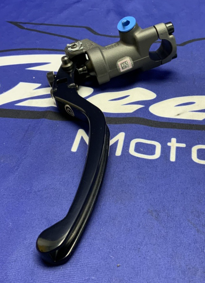 Brembo 19x18 GP MK2 Series Brake Master Cylinder w/ Folding Lever 110476075