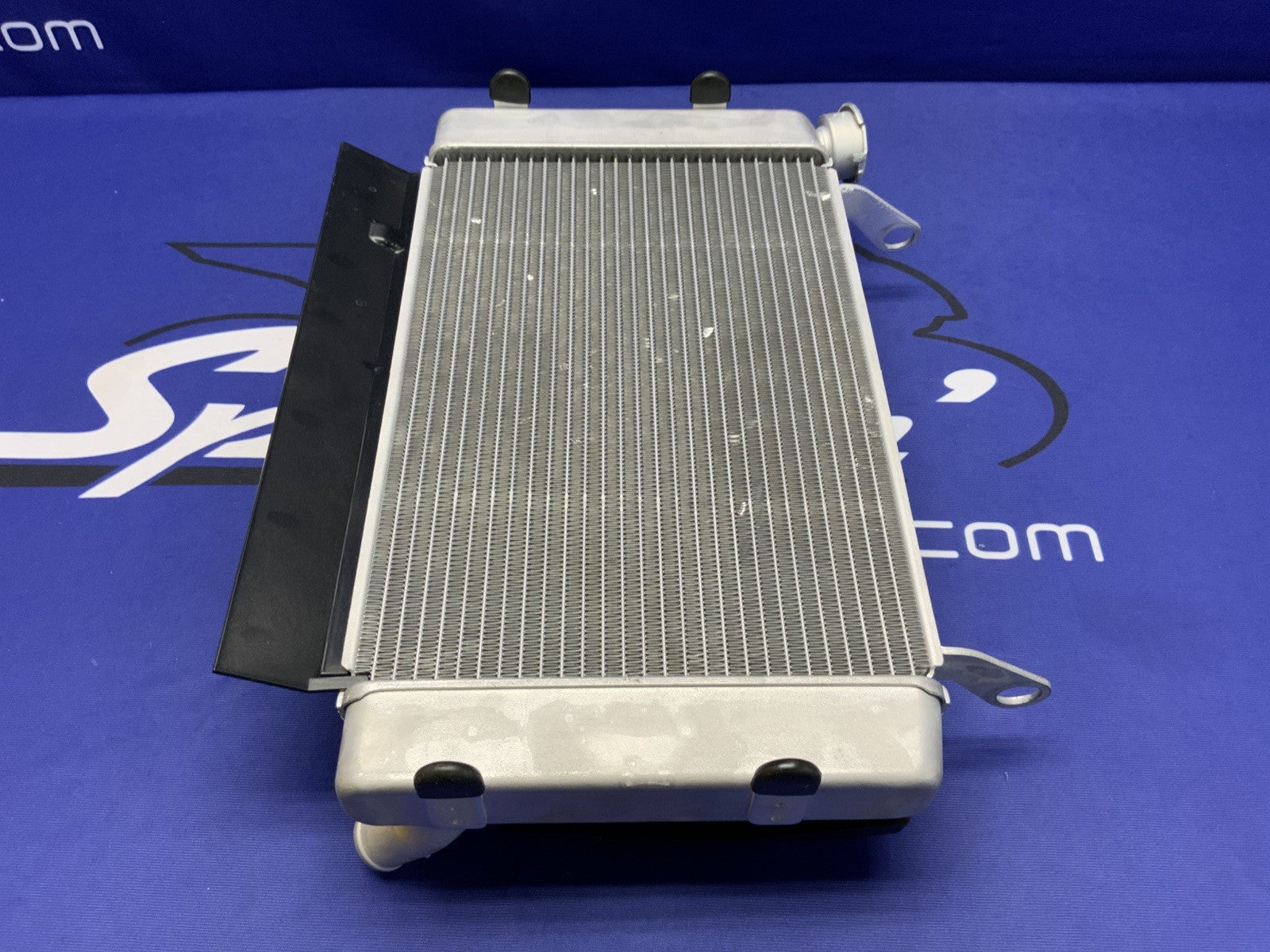 Suzuki Radiator Assembly W/Fan GSX-8R 2023-2026 OEM 17700-25L10-3
