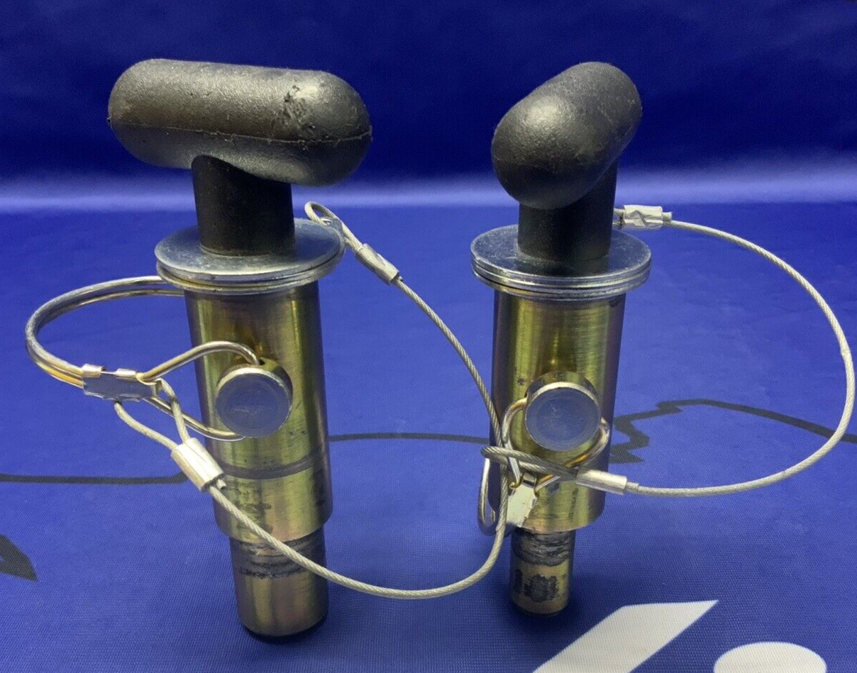 Pitbull Restraint Pins TL/TR Yamaha FZ1 2006-2014, FZ8 2011-2013 FYAM021-PIN