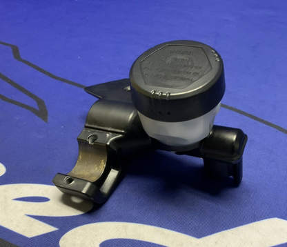 BMW Clutch Master Cylinder Assy R1200GS 2004-2010 OEM 32727728852