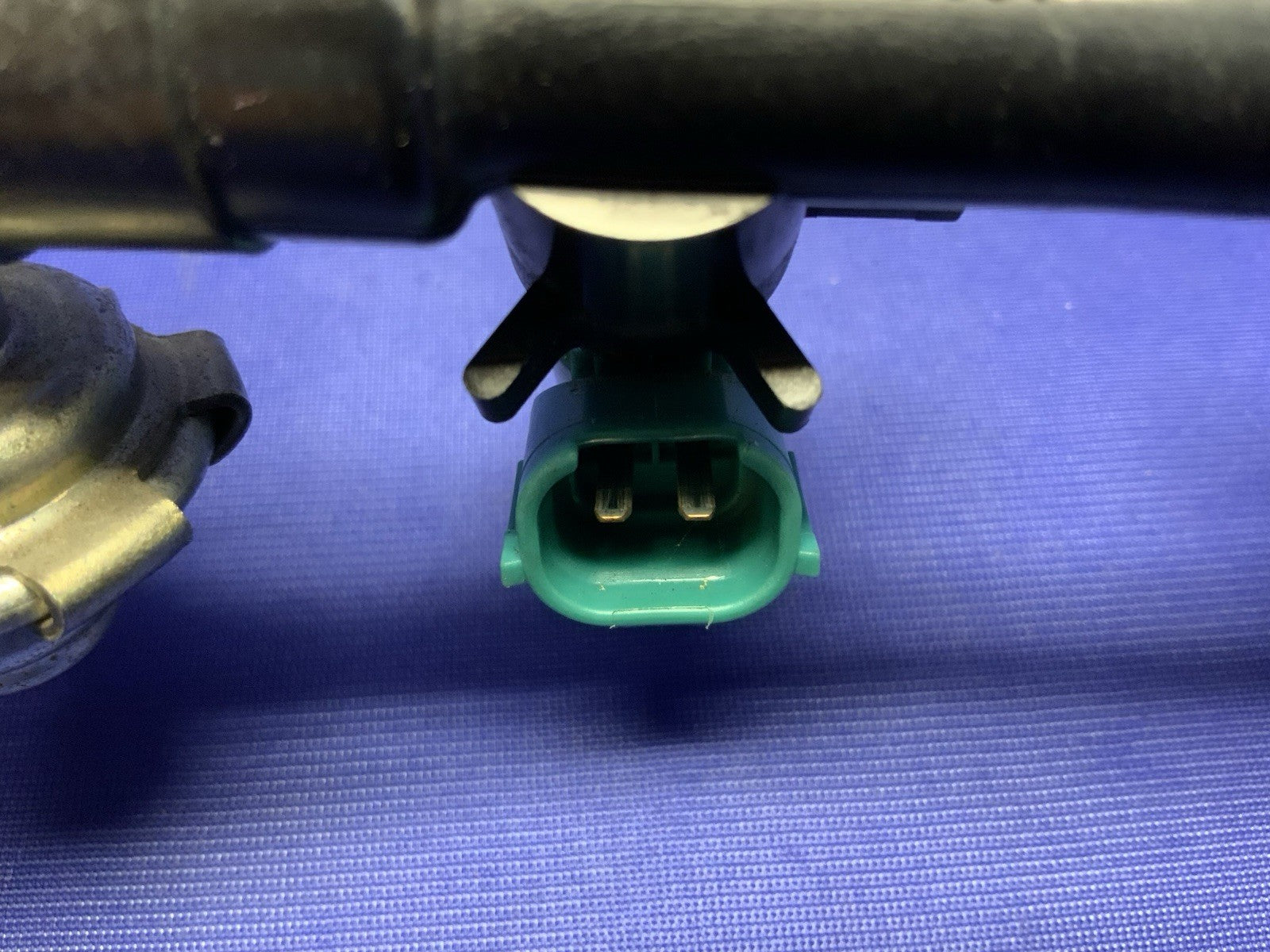 Yamaha Fuel Rail With Injectors YZF-R1 2009-2014 OEM 14B-13795-00-00