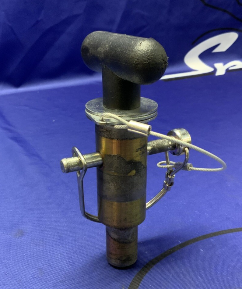 Pitbull Restraint Right Pin ER ZX-R6 2005-2014 F0075E-000