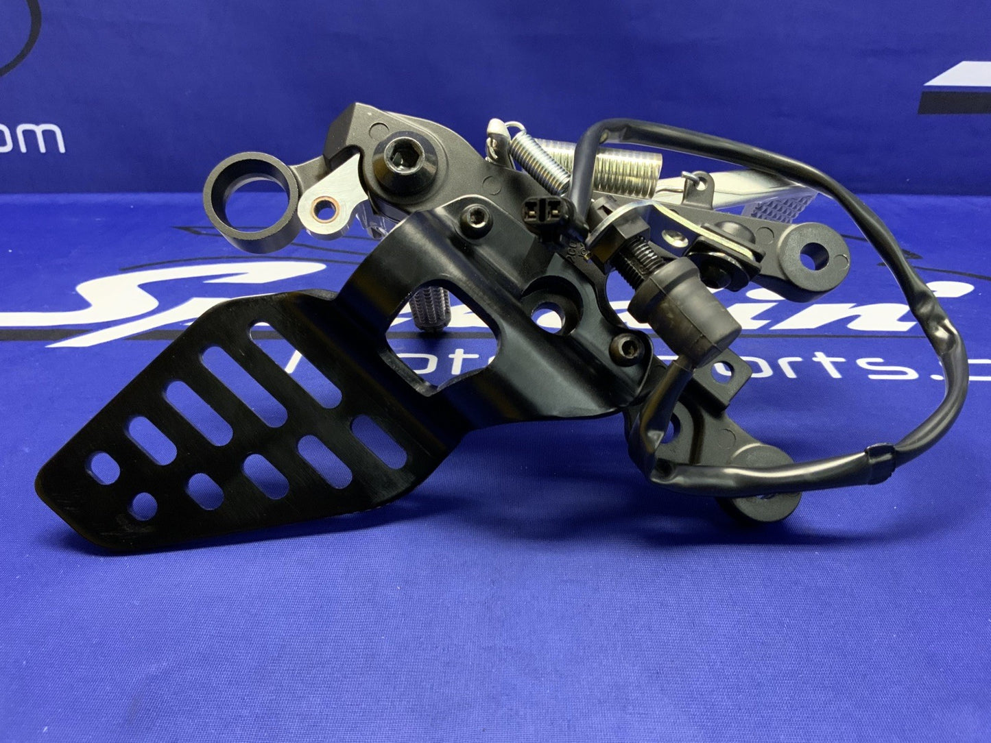 Yamaha Right Rear-Set Assembly YZF-R6 2012-2020 OEM 2C0-27443-10-00-1