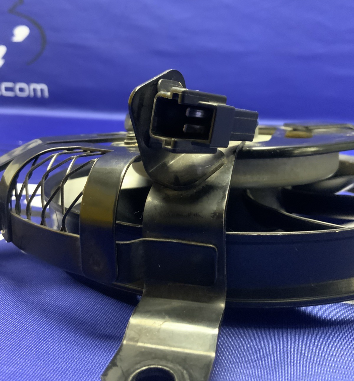 Suzuki Right Radiator Fan Assembly GSXR 1000/R 2017-2025 OEM 17810-17K00