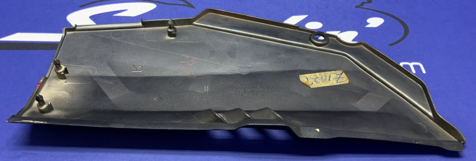 Kawasaki Right Side Cover (Ebony) GPX 750R 1987-1989 OEM 36002-5303-T4