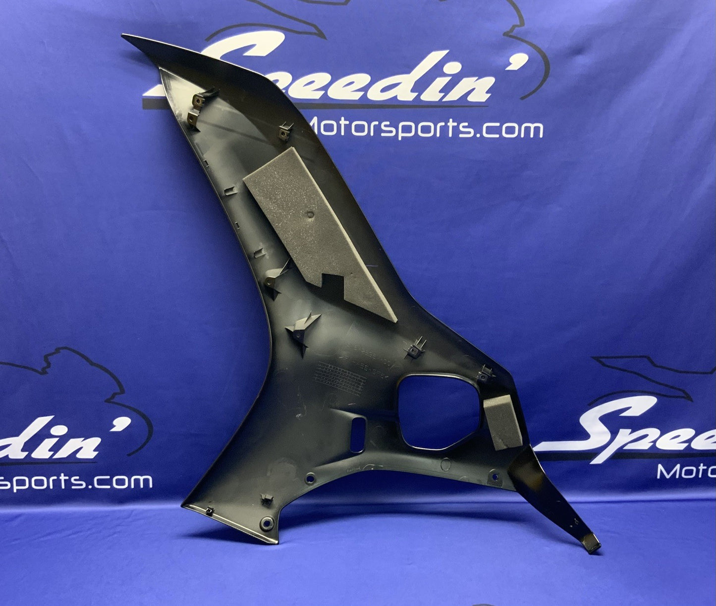 Yamaha Right Fairing (Raven Black) YZF-R6 2017-2026 OEM BN6-2835V-00-P1-1