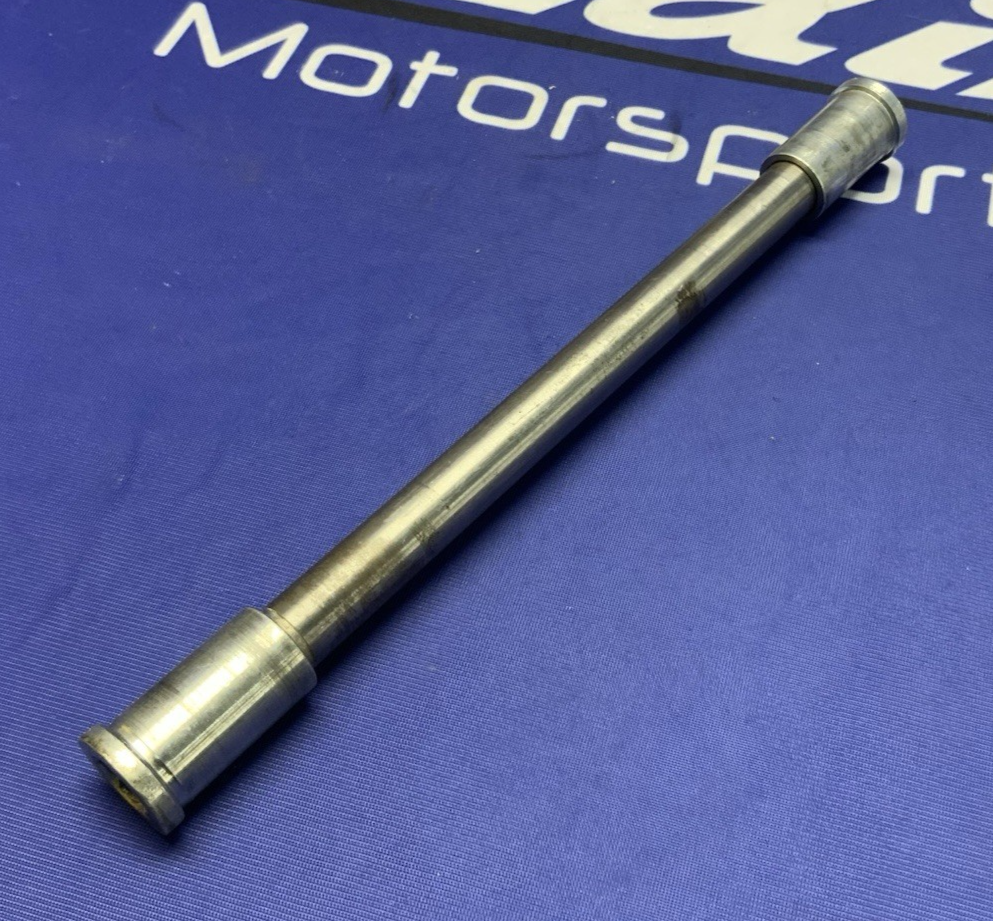 Kawasaki Front Axle & Nut Ninja 1000R 1986-1987 OEM 41068-1233