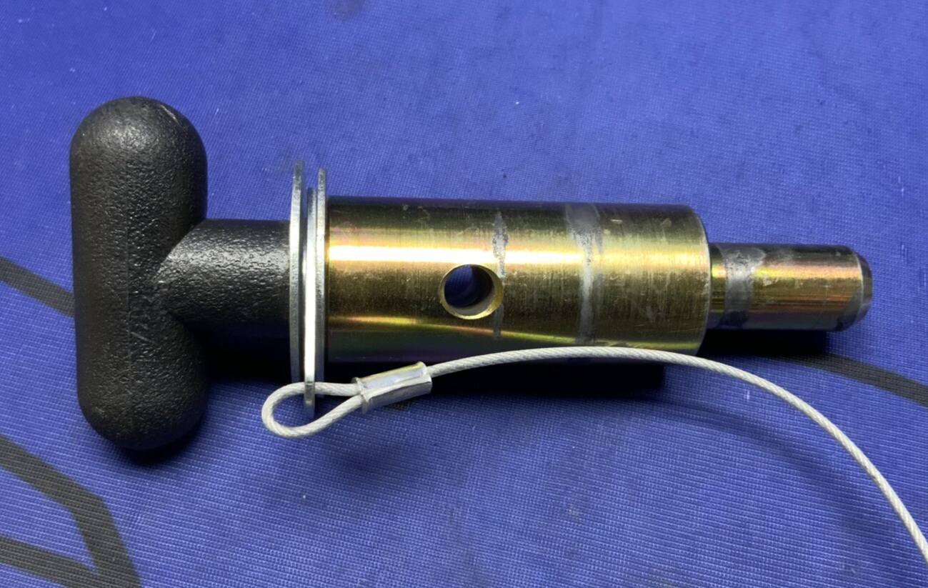 Pitbull Restraint Left Pin KPL ZX6R 2015-2025 F0075KP-000