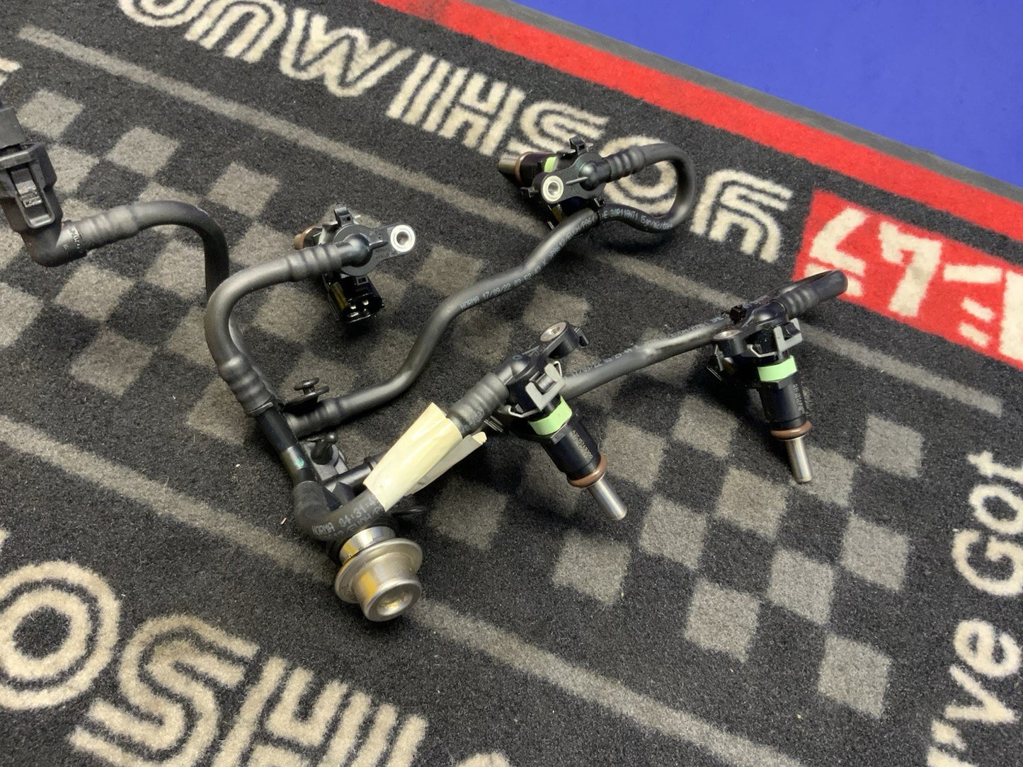 Ducati Lower Fuel Rail W/ Injectors Panigale V4 2021-2025 OEM 59024144B