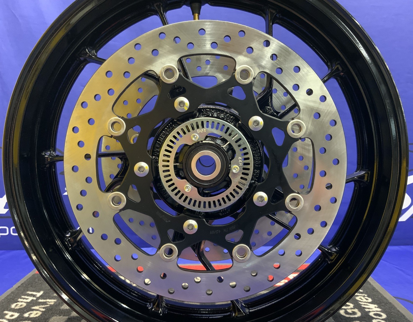 Suzuki Front Wheel W/ Rotors(Gloss Black) GSX-8R 2024-2026 OEM 54111-25L00-019-2