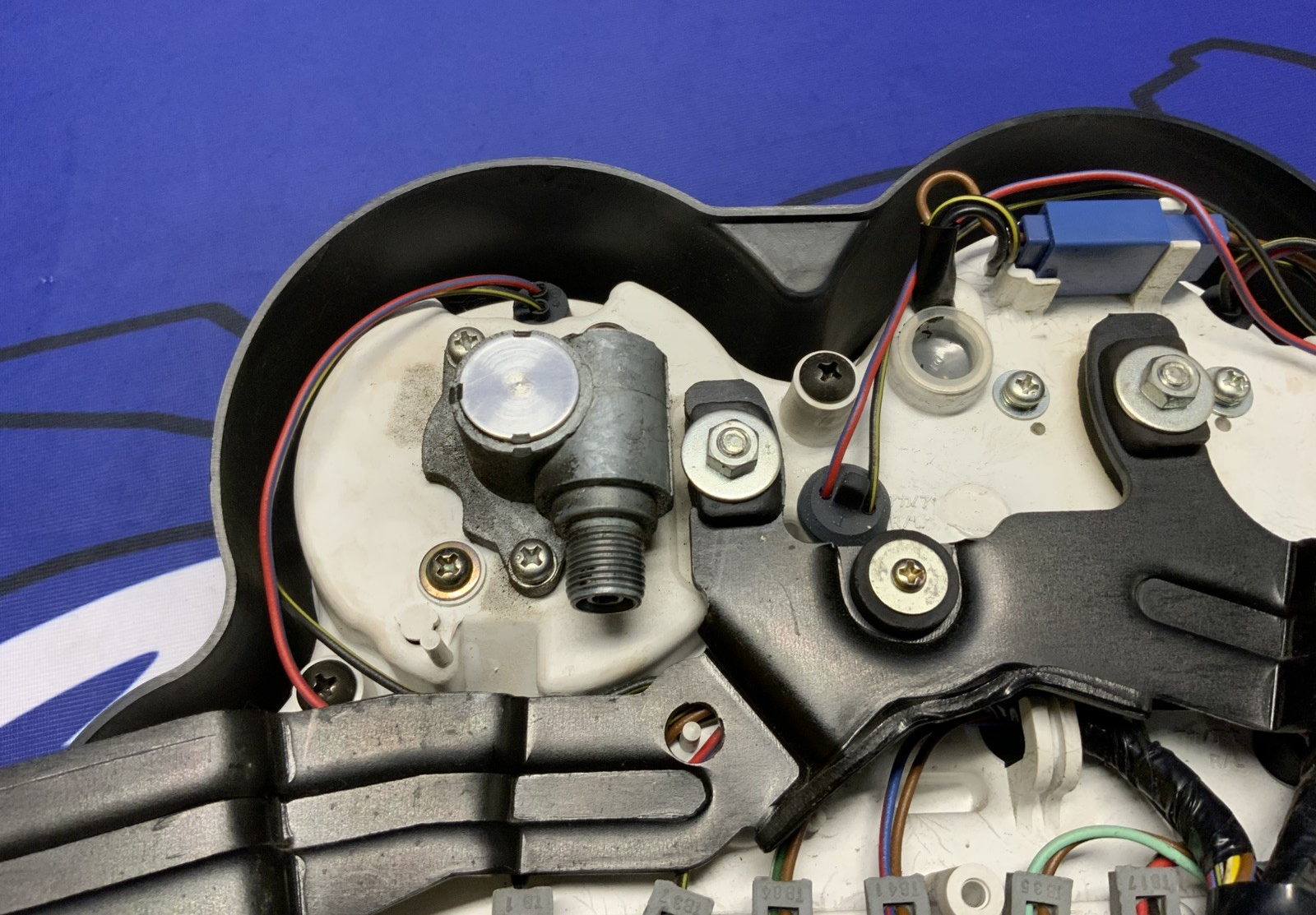 Kawasaki Speedometer Assembly GPZ1000RX 1986-1987 OEM 25001-1600