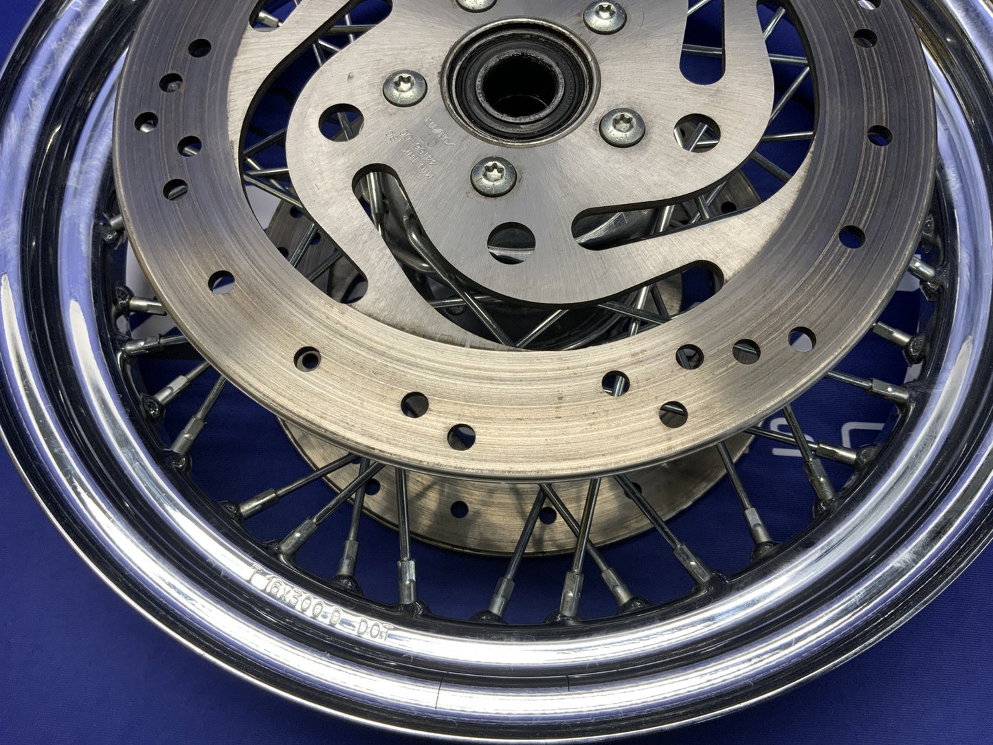 Harley Davidson 16" Front Wheel W/ Rotors Electra Glide 2000-2004 OEM 40960-08
