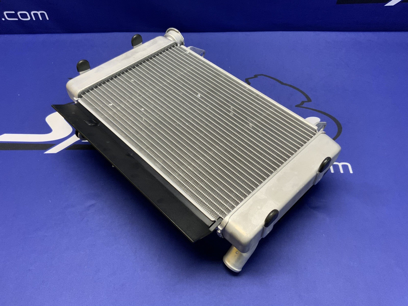 Suzuki Radiator Assembly W/Fan GSX-8R 2023-2026 OEM 17700-25L10-3