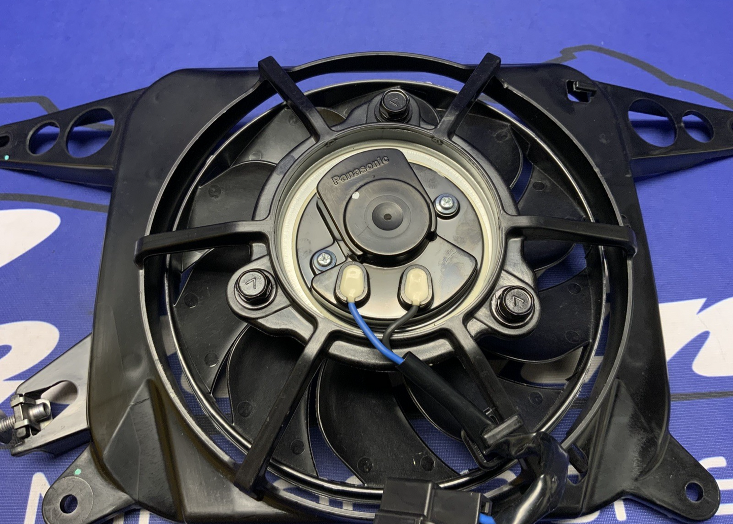 Triumph Radiator Fan Assembly Street Triple RS 765 2023-2025 OEM T2101157