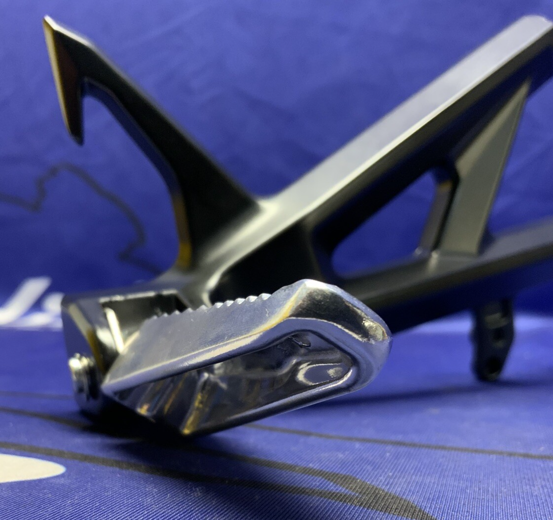 Suzuki Right Passenger Foot Rest GSX-8R/S 2023-2025 OEM 43811-25L00