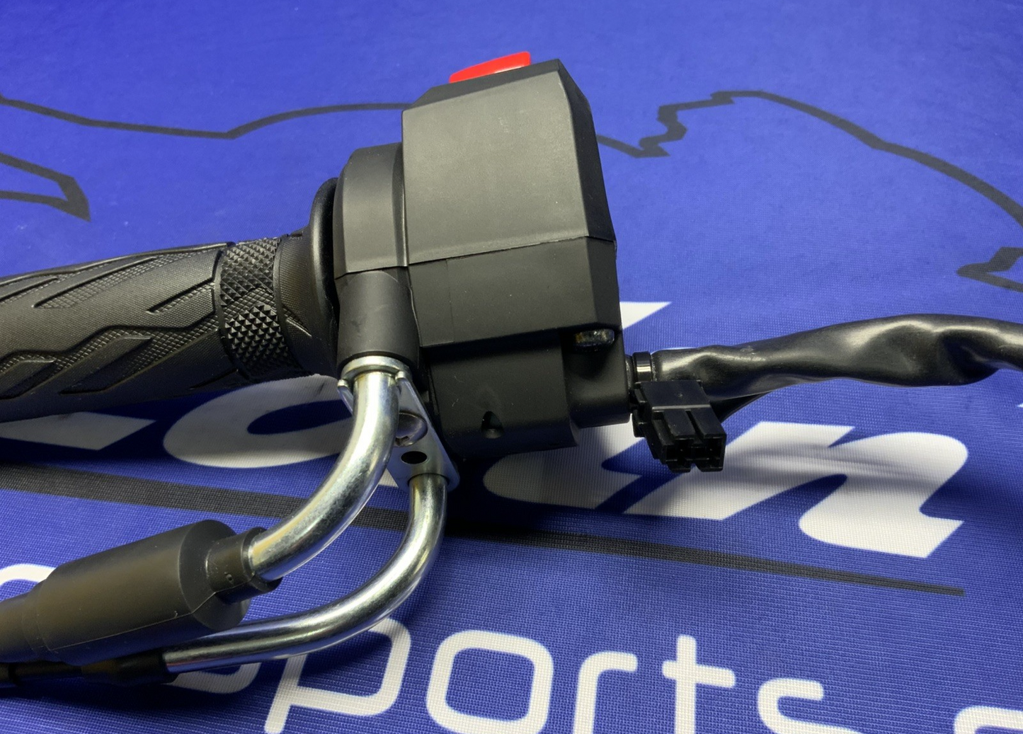 Suzuki Right Handlebar Switch Assembly  GSXR-600/750,2011-2025 OEM 37200-47H30-1