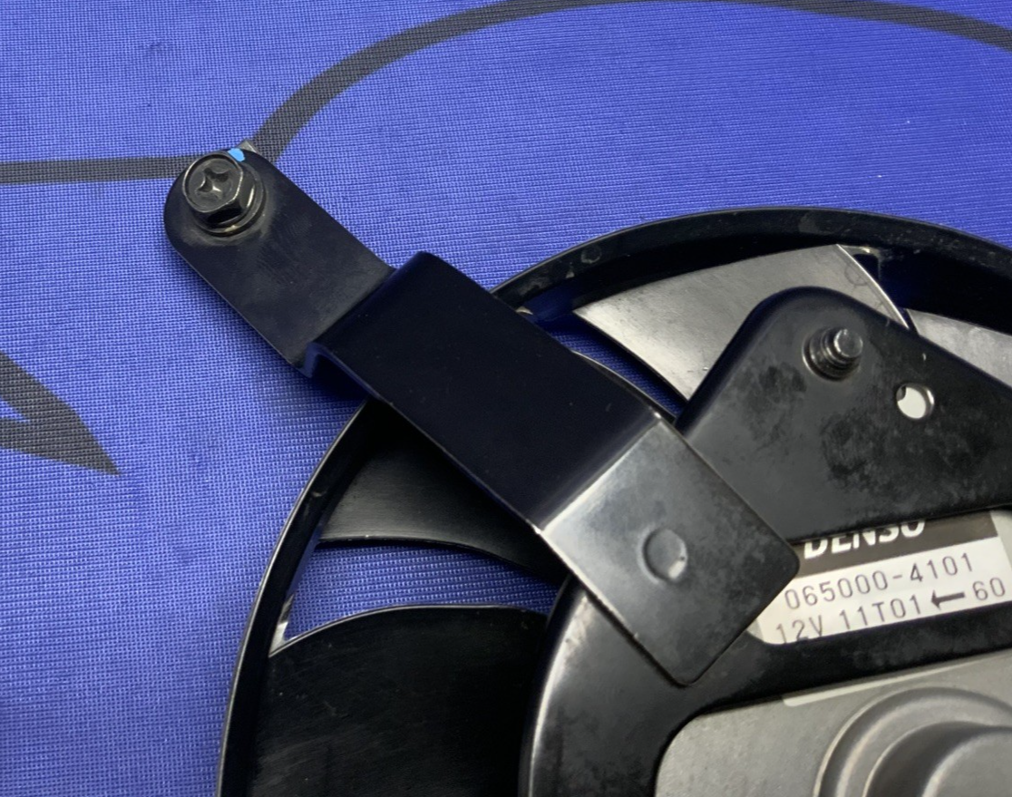 Suzuki Right Radiator Fan Assembly GSXR 1000/R 2017-2025 OEM 17810-17K00