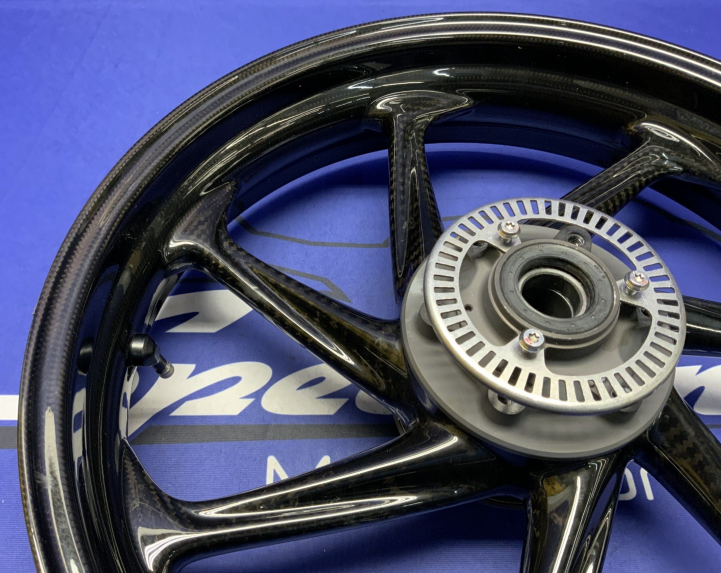 BMW Front Carbon Wheel M1000RR 2021-2023, S1000RR 2019-2022 OEM 36317925438