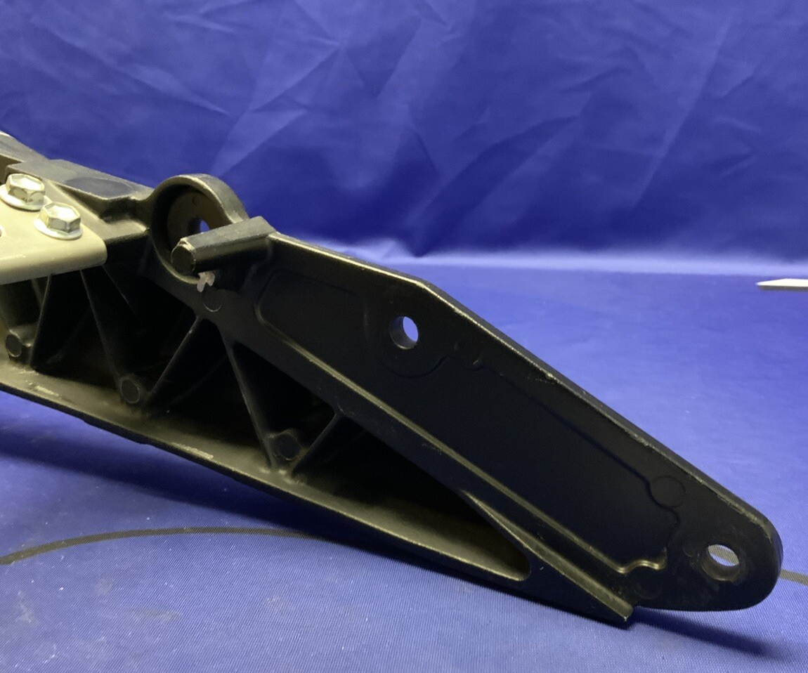 Suzuki Rear Subframe Assy GSXR 600 2006-2007 OEM 41211-01H00-YAP