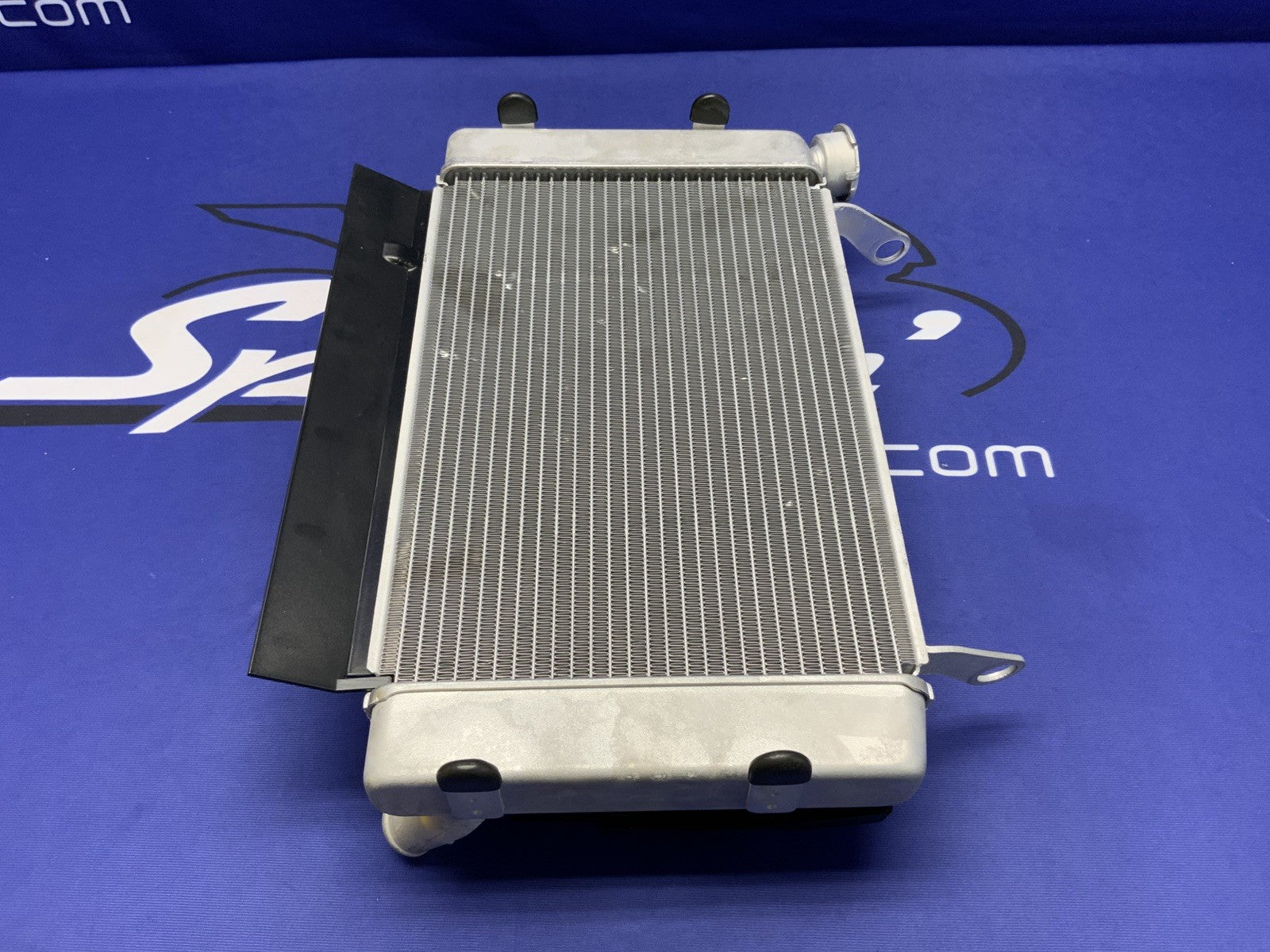 Suzuki Radiator Assembly W/Fan GSX-8R 2023-2026 OEM 17700-25L10-1