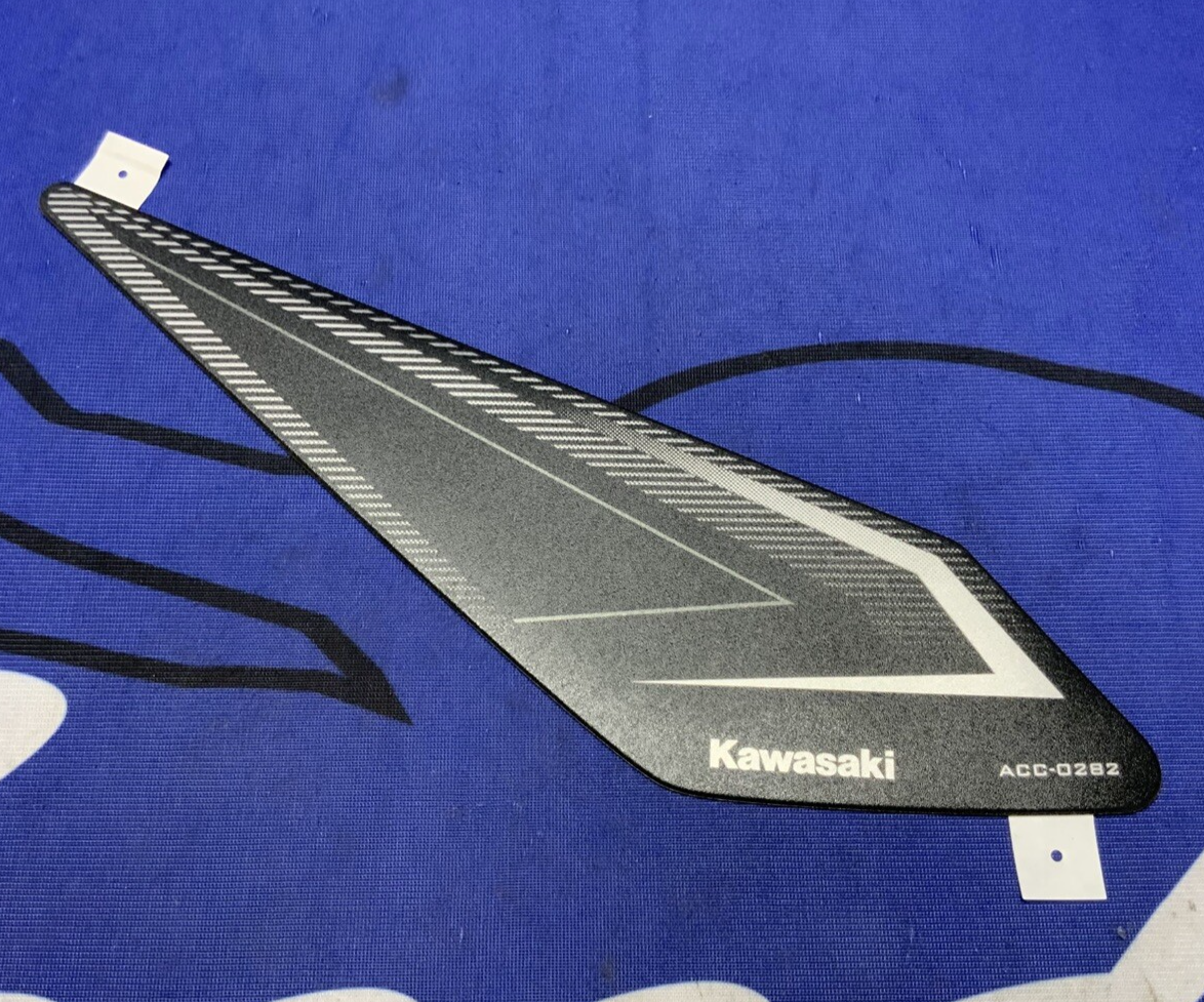 Kawasaki Knee Pad Set Ninja 400 2018-2023 OEM 99994-1129