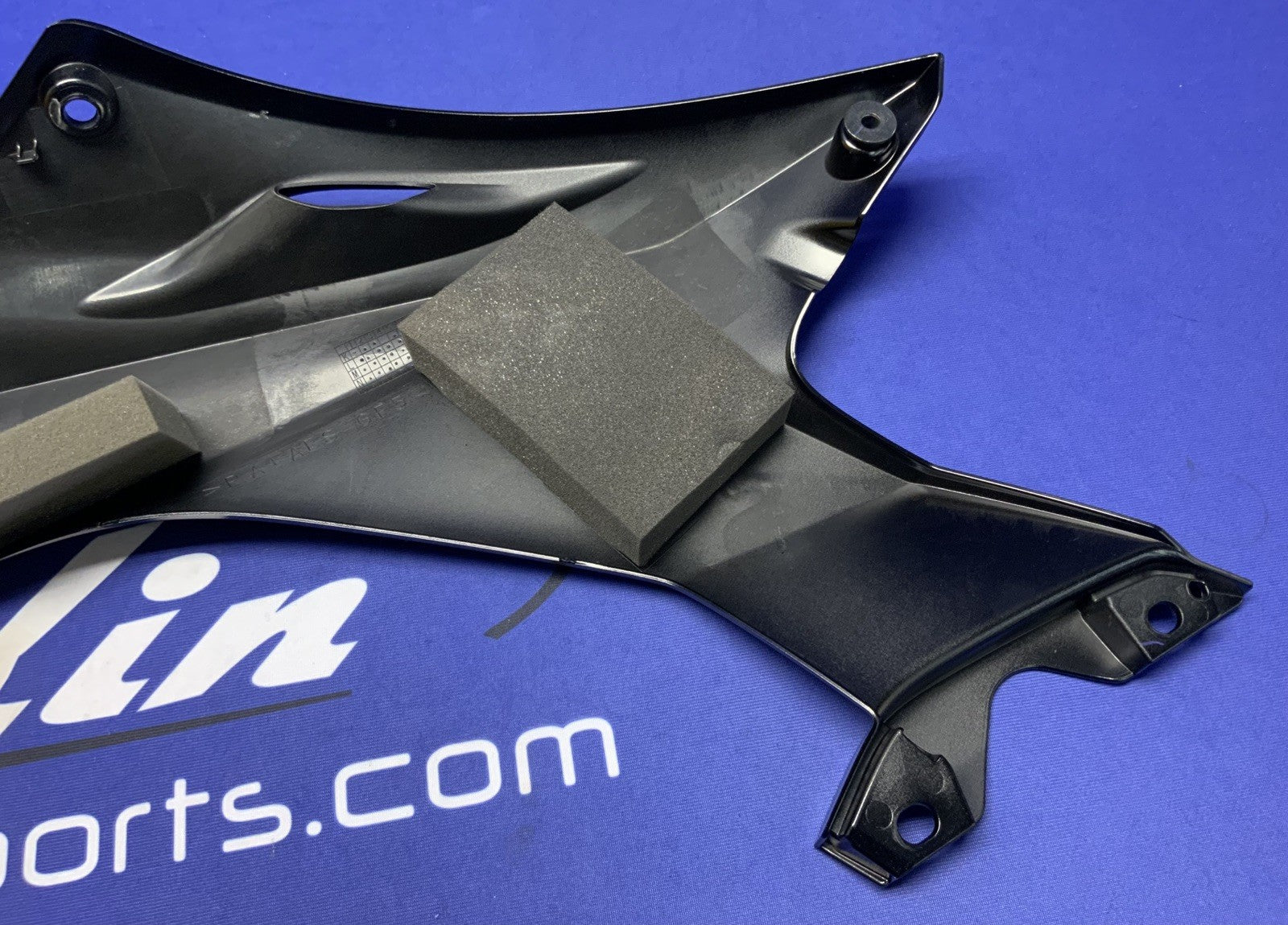 Yamaha Right Upper Fairing (Raven Black) YZF-R6 2017-2026 OEM BN6-2117W-00-P1-1