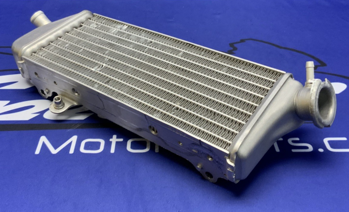 KTM Right Radiator 250/450 SX-F 2007-2010 OEM 77335008000