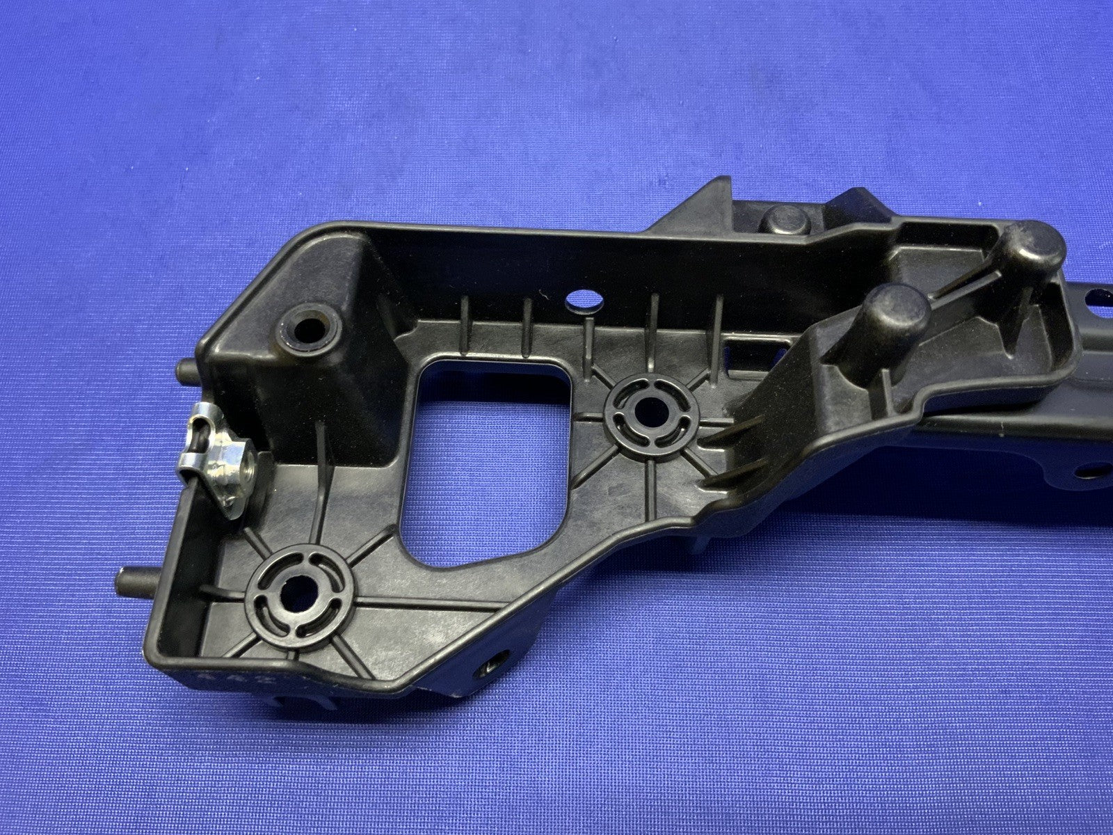 Yamaha Headlight Bracket YZF-R6 Race 2023-2026 OEM BN6-84300-10-00