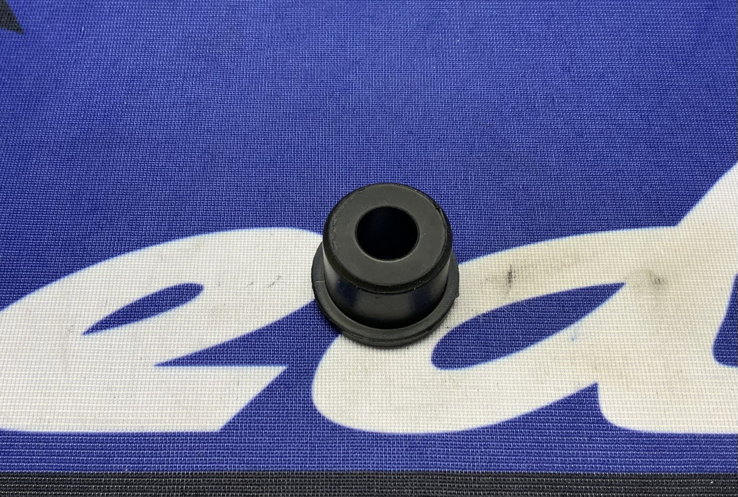 Yamaha Fuel Tank Mounting Damper YZF-R6 2006-2026 OEM 5VY-24181-00-00