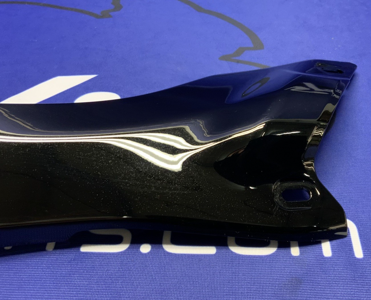 Yamaha Right Upper Fairing (Black) YZF-R7 2022-2025 OEM BEB-2837M-00-P4