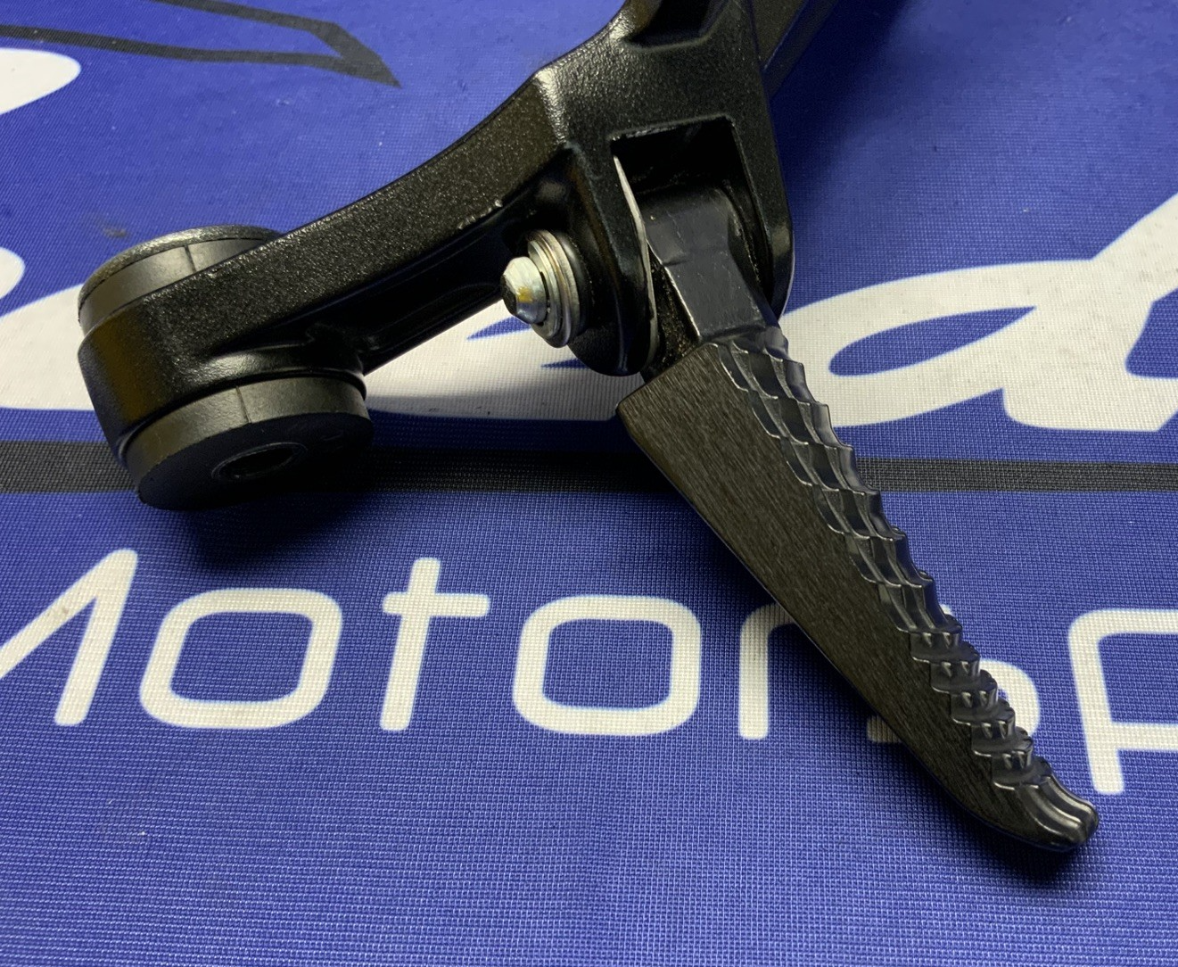 Suzuki Right Passenger Foot Rest GSXR 1000 2015-2016 OEM 43700-47H40