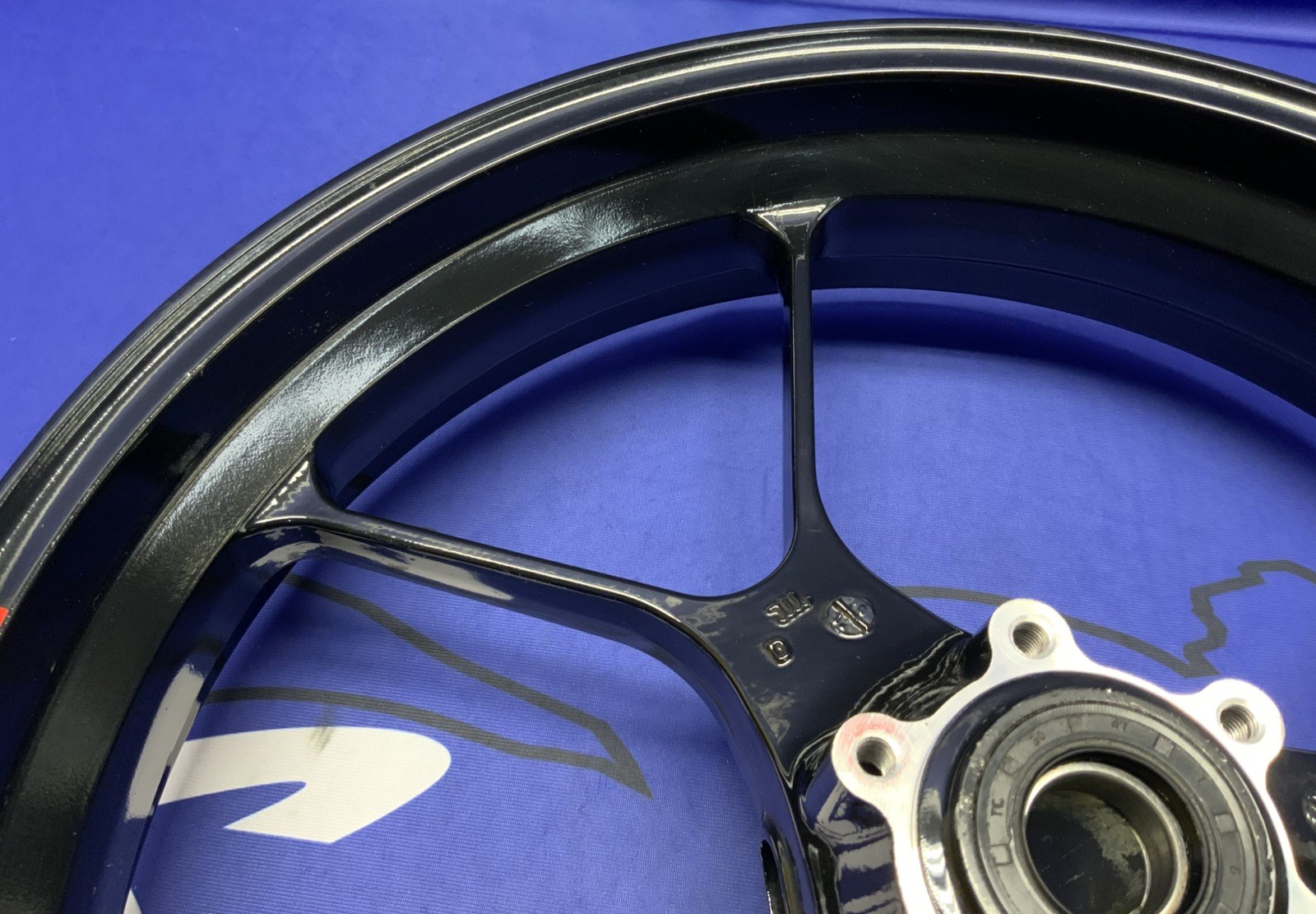 Aprilia Front Wheel (Black) RSV4 2012-2026 OEM 896754