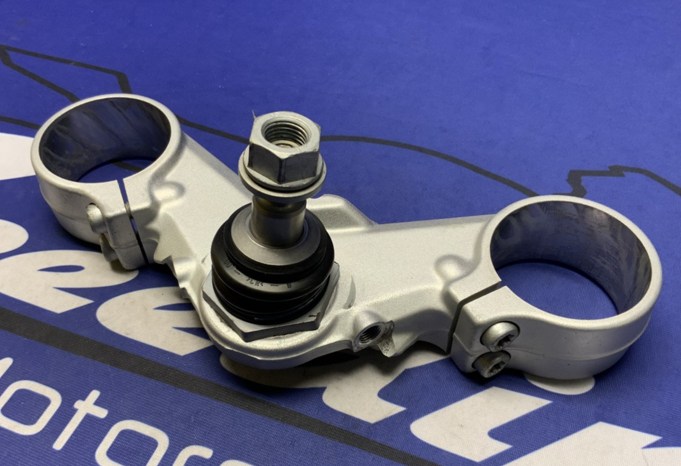 BMW Bottom Fork Mounting Bridge Triple Clamp R1200GS 2004-2013 OEM 31427664956