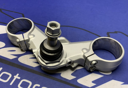 BMW Bottom Fork Mounting Bridge Triple Clamp R1200GS 2004-2013 OEM 31427664956