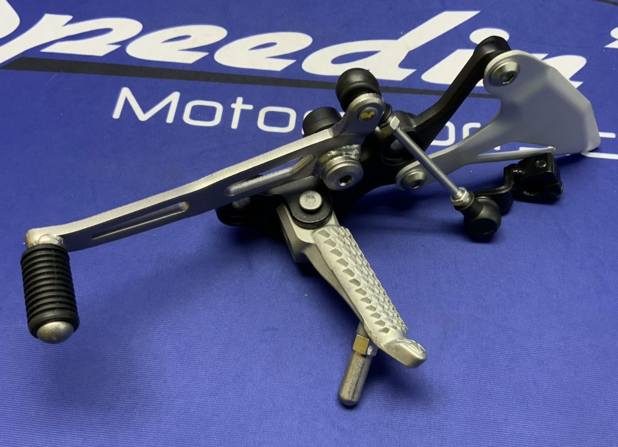 Kawasaki Left Rear Set W/ Lever & Shift Rod Ninja 500 2024-2026 OEM 35063-1407
